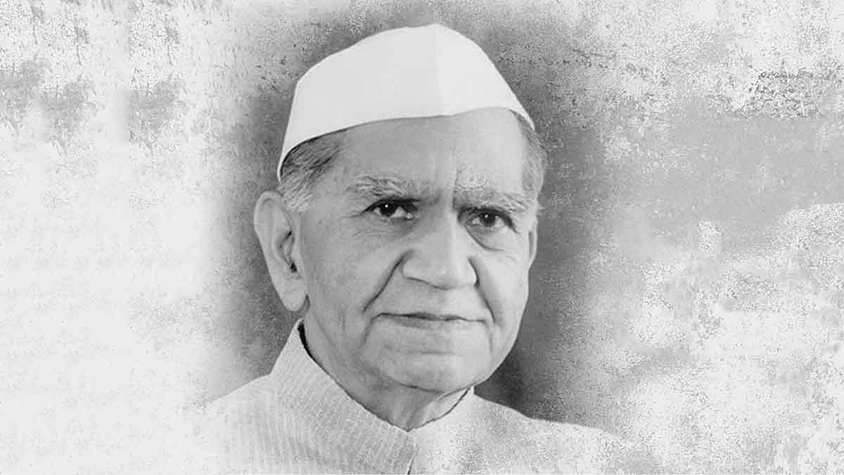 President who took a tranquiliser after signing away India's democratic rights to Indira