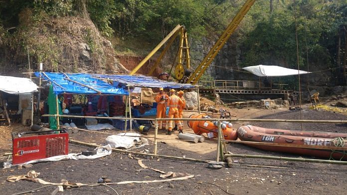 NDRF officials at the rescue site | Nandita Singh/ThePrint