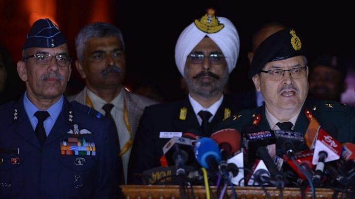 Air Vice Marshal RGK Kapoor, Rear Admiral Dalbir Singh Gujral, Major Genral Surinder Singh Mahal at the joint press conference