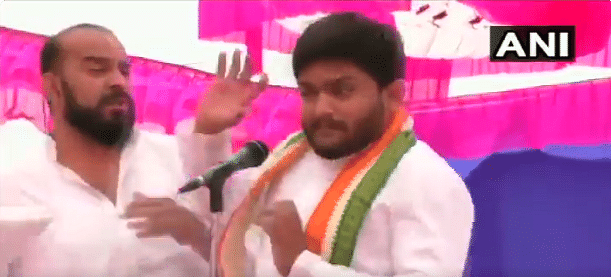 Man slaps Hardik Patel on stage during Congress rally in Gujarat