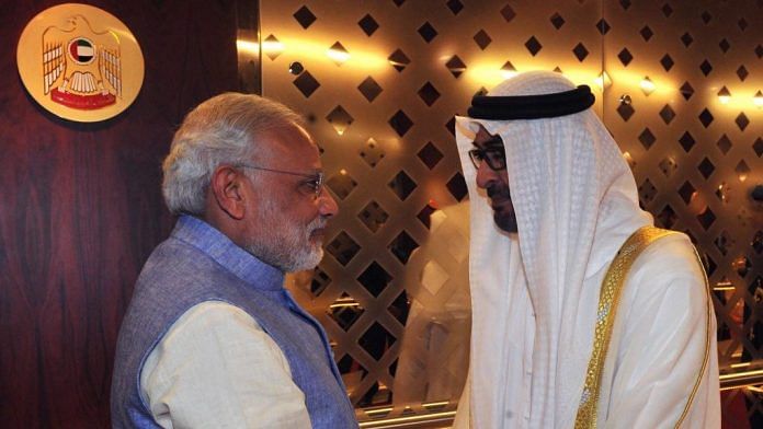 PM Narendra Modi (L) with UAE President Sheikh Mohammed bin Zayed al-Nahyan | @airnewsalerts/Twitter