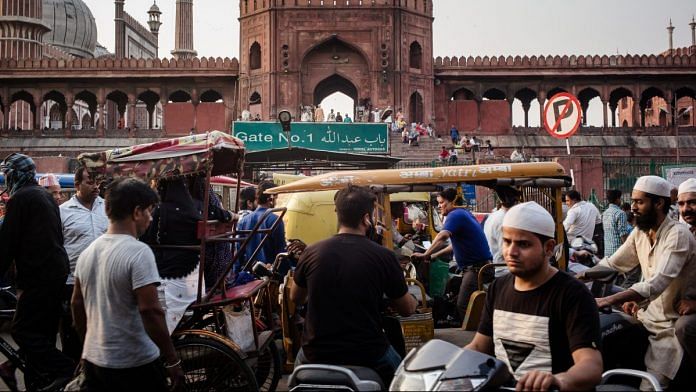 People in front of Jama Masjid during month of Ramadan | Sanjit Das | Bloomberg