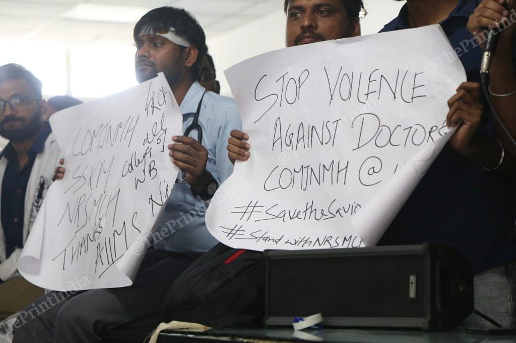 Doctors in AIIMS, Delhi stage a peaceful protest. | Photo: Manisha Mondal | ThePrint