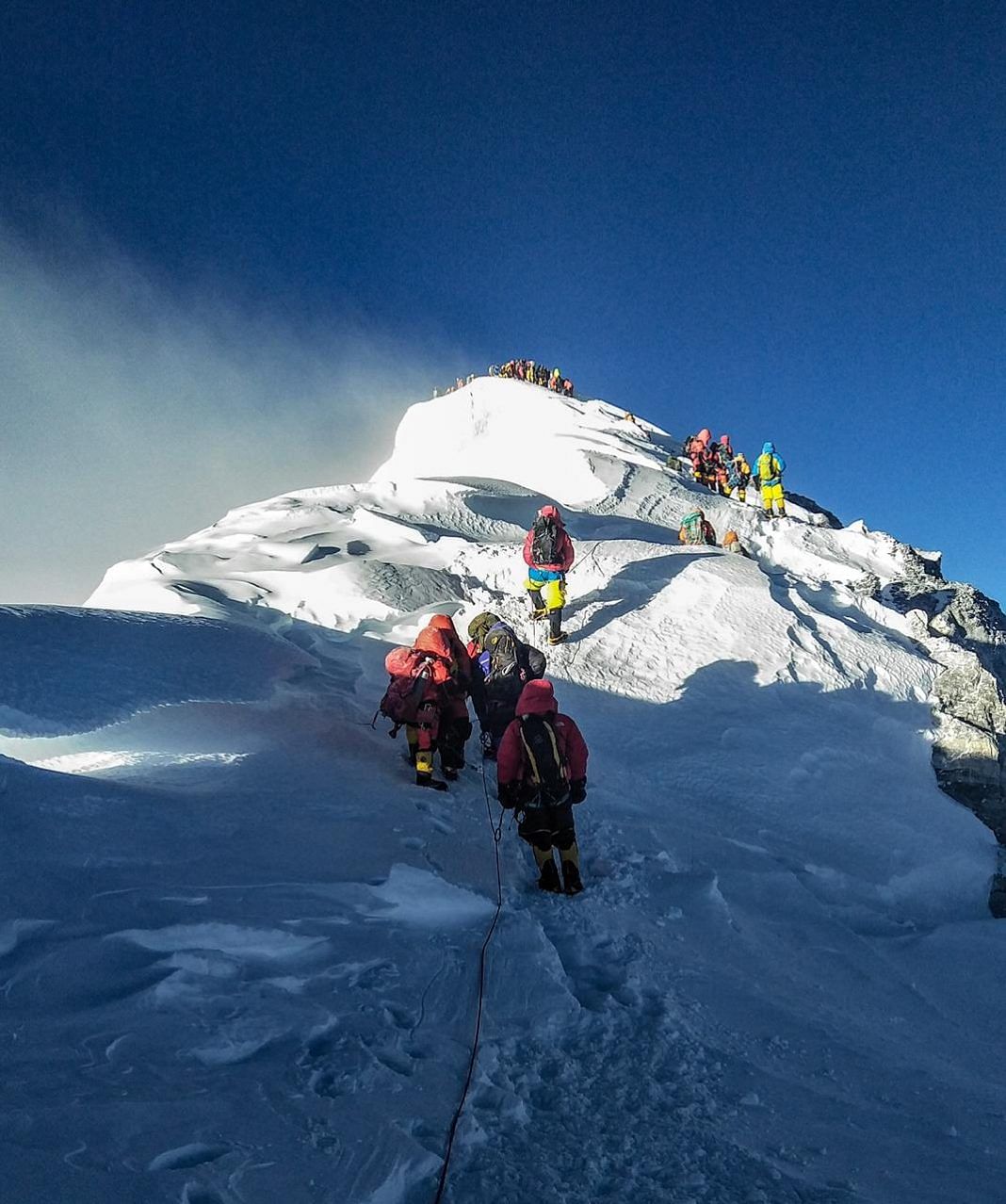 Mount Everest Life Perfomance Piano