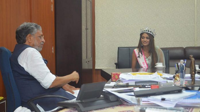 Deputy CM of Bihar Sushil Kumar Modi with Miss India United Continents 2019 Shreya Shankar | Twitter |