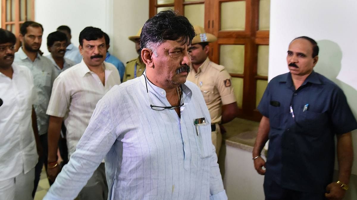 'A collection agent': Karnataka Congress leaders' video on Shivakumar ...