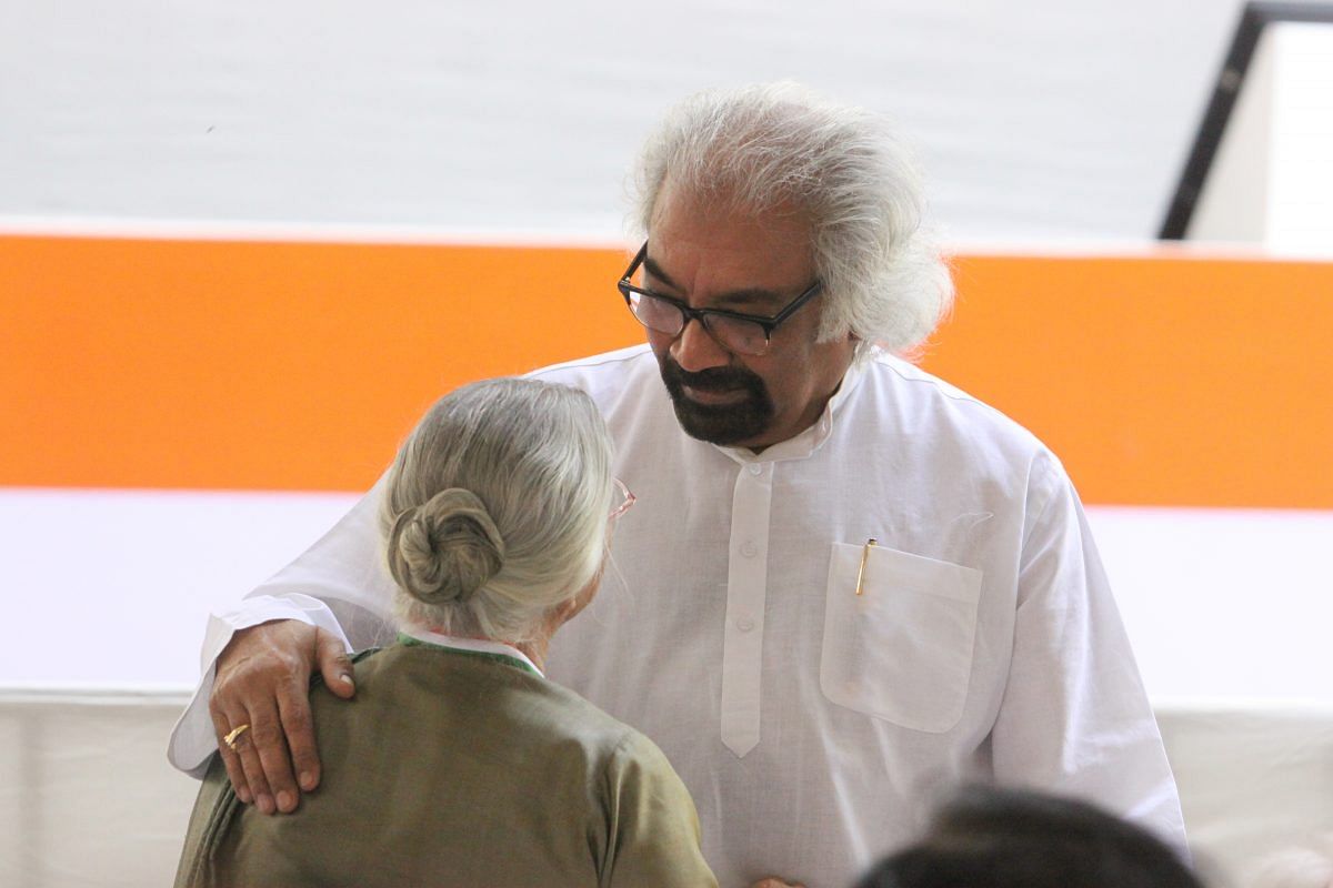 Sheila Dikshit with Congress leader Sam Pitroda | Photo: Praveen Jain | ThePrint
