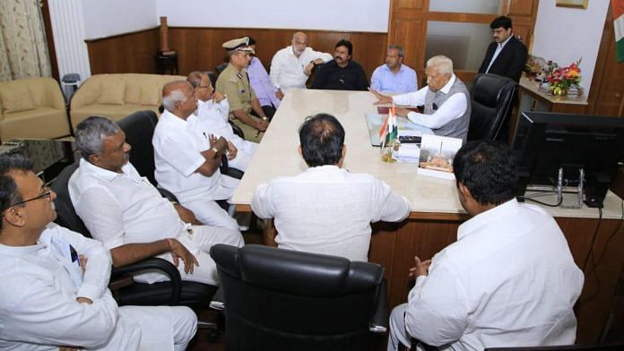 Rebel Cong and HD’s MLAs meet Karnataka governor Vajubhai Vala after tendering their resignation | By special arrangement