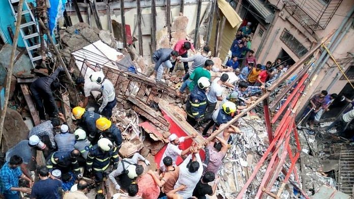 Four-storey Kesarbai building collapsed in Dongri. More than 40 people are feared trapped | ANI
