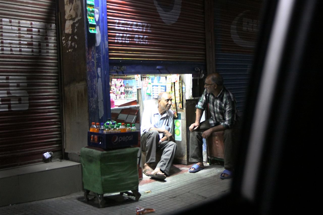 Half open shop on Batwara road, Srinagar