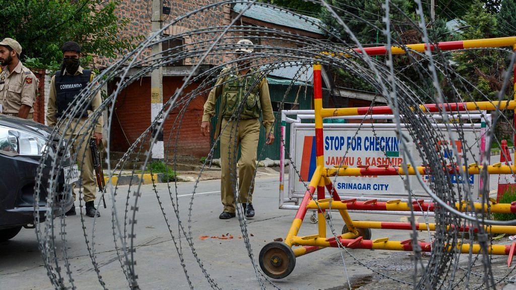 Representational image of a J&K Police barricade | File photo: PTI