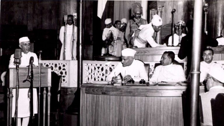 No, Nehru didn’t hoist India’s first tricolour at Red Fort. And British flag wasn’t lowered