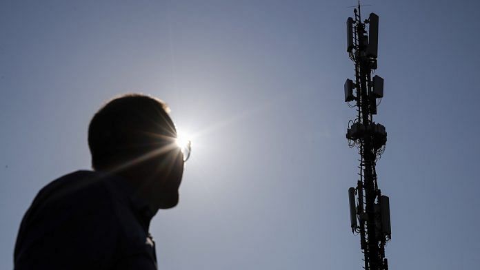 A network mast equipped with 5G apparatus | Photographer: Stefan Wermuth | Bloomberg