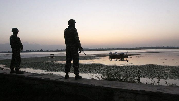 A file photo of Indian Army soldiers on a patrol near Dal Lake in Jammu & Kashmir | Praveen Jain | ThePrint
