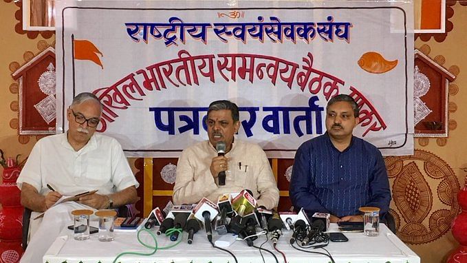 RSS joint general secretary Dattatreya Hosabale (centre) addresses a press conference in Pushkar | Twitter: @RSSorg