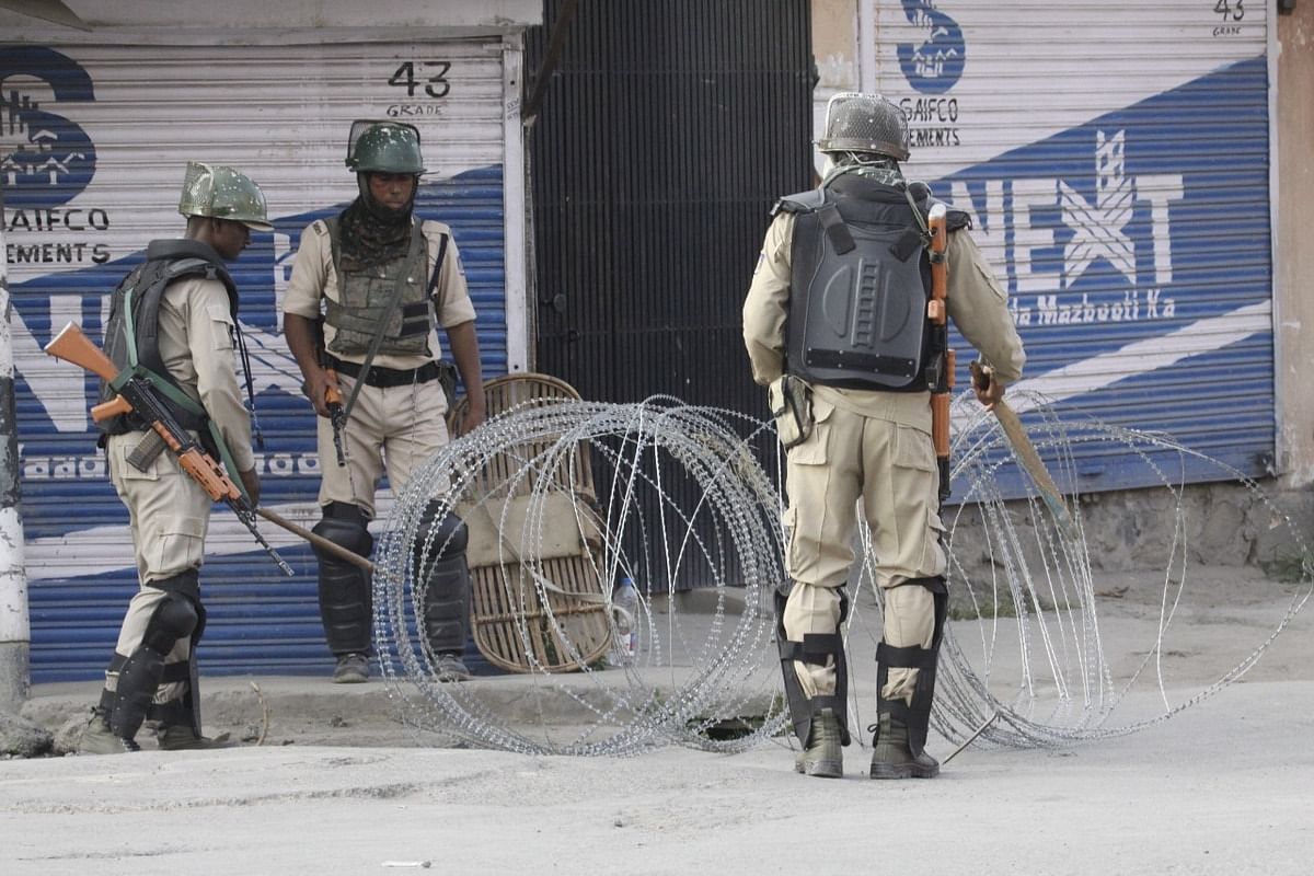 Security personnel in Srinagar 
