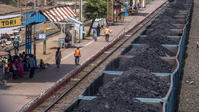 Freight wagons laden with coal sit at the Tori station in Chandwa, Jharkhand, India | Photo: Prashanth Vishwanathan/Bloomberg