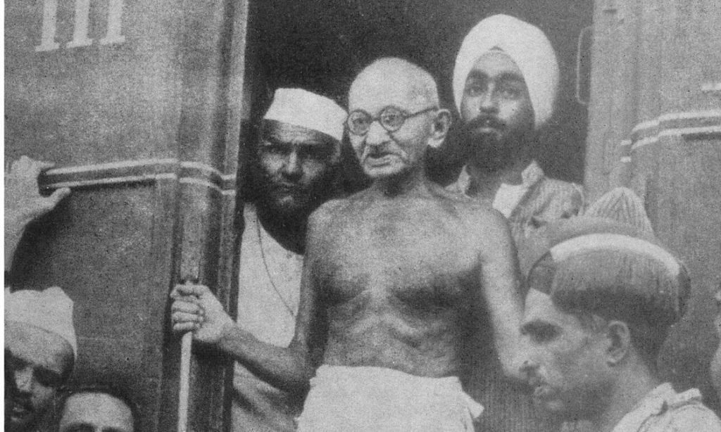 Gandhi at Lahore Railway Station on his way to Kashmir | Flickr | Collected Works of Mahatma Gandhi