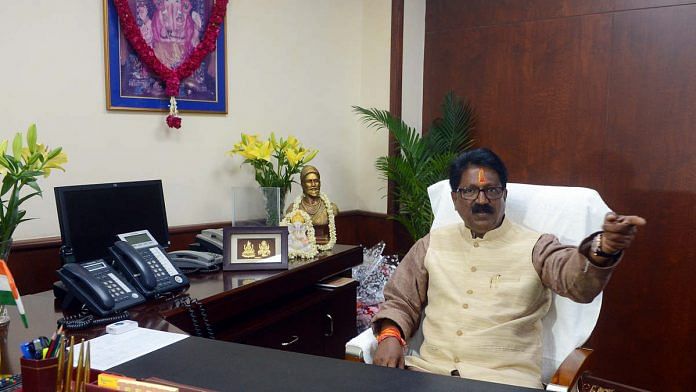 Arvind Ganpat Sawant taking charge as the Union Minister
