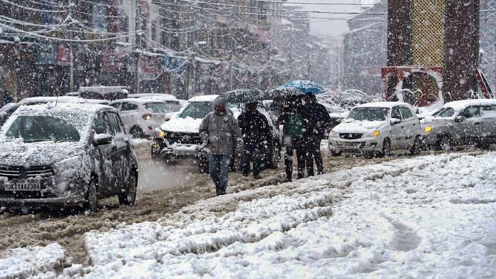 Srinagar-Heavy Snowfall