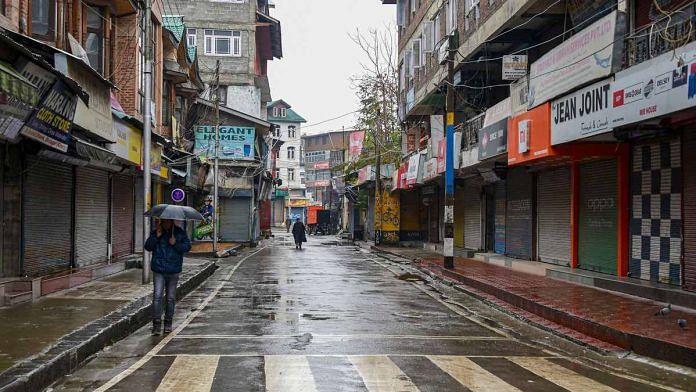 Representational image of a deserted market during the 2019 shutdown in Srinagar, Kashmir | Photo: PTI
