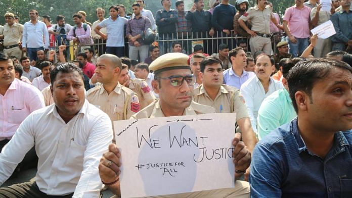 Policemen protest outside Delhi Police Headquarters in New Delhi | Photo: Suraj Singh Bisht | ThePrint
