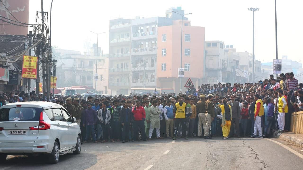The incident took place in one of the most congested areas of Sadar Bazar- Shahjanbad