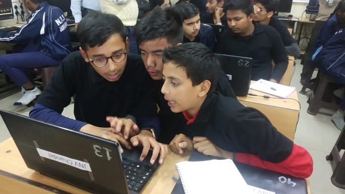 Students at the CodeIndia workshop held at the Navodaya Vidyalaya in Jaffarpur Kalan village | Twitter: @himdaughter
