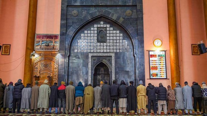 Prayers offered at Srinagar's Jamia Masjid | PTI
