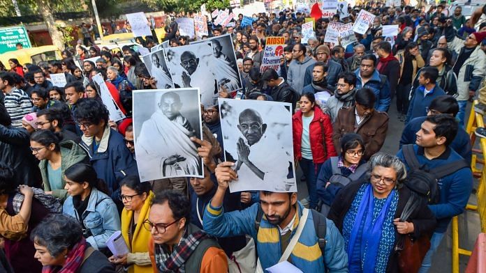 JNU students protest march