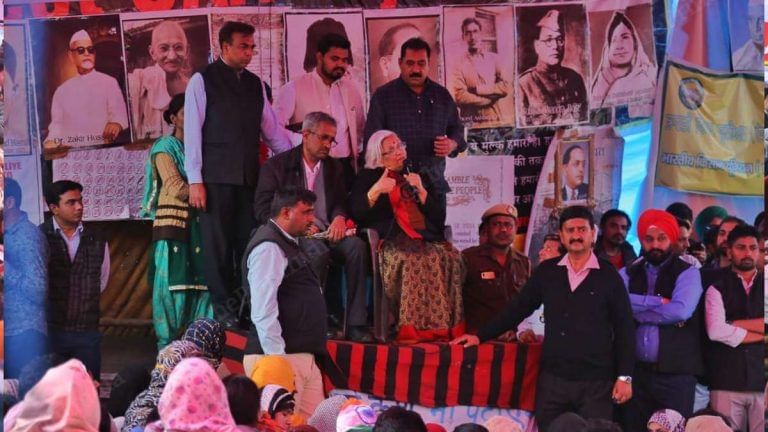 Round two of Shaheen Bagh talks begin, interlocutors play Holi card for ‘positive solution’