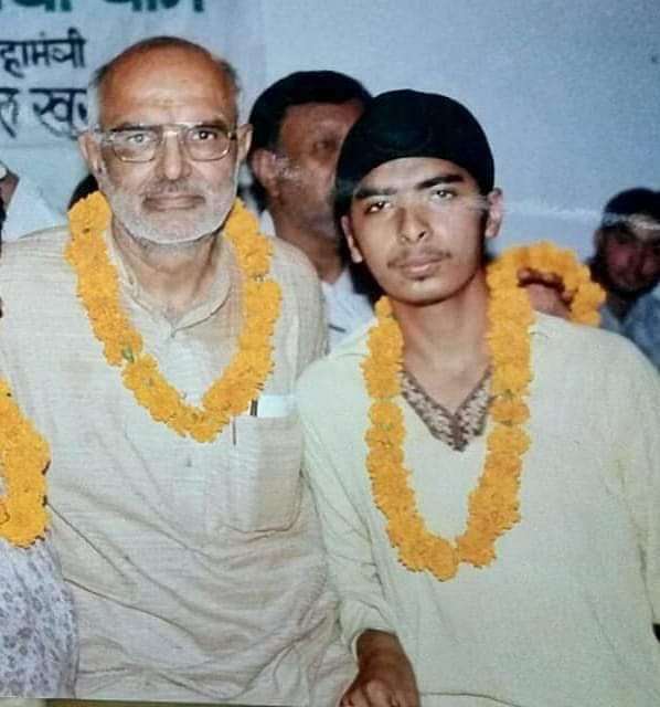 A younger Tajinder Pal Singh Bagga with former Delhi CM Sahib Singh Verma 