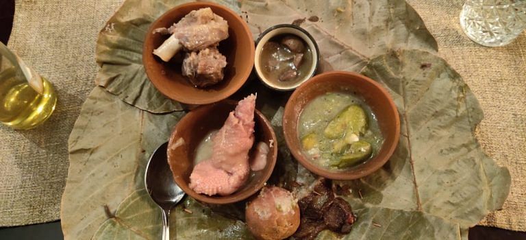 I ate the non-vegetarian Harappan meal and had no beef with it