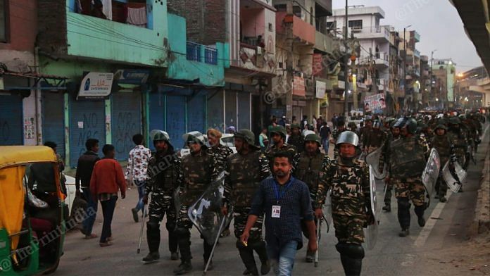 Police deployment at Jaffrabad in Delhi that witnessed violent clashes between pro- and anti-CAA protesters Monday | Photo: Suraj Singh Bisht | ThePrint