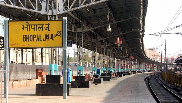 Bhopal Junction railway station wears a deserted look as India observes 'janata curfew' to combat the spread of COVID-19 | Photo: ANI
