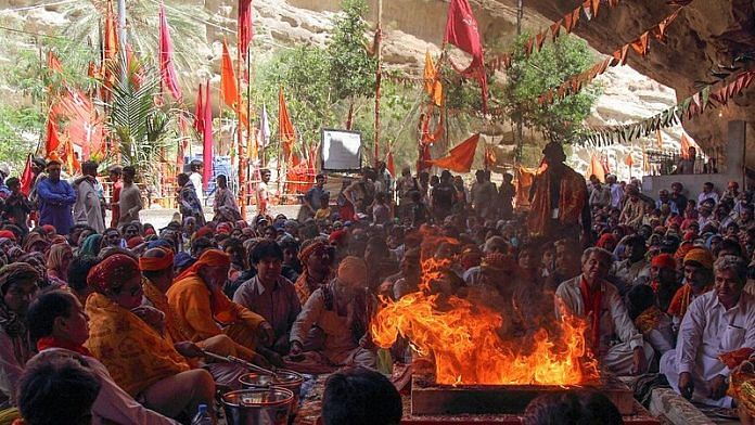 Hindu rituals being performed at the Hinglaj Mata Mandir in Pakistan (representational image)
