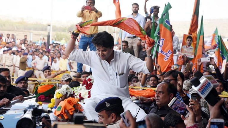 BJP gives Scindia ‘Trump-like’ welcome in Bhopal, coronavirus does not deter huge crowd