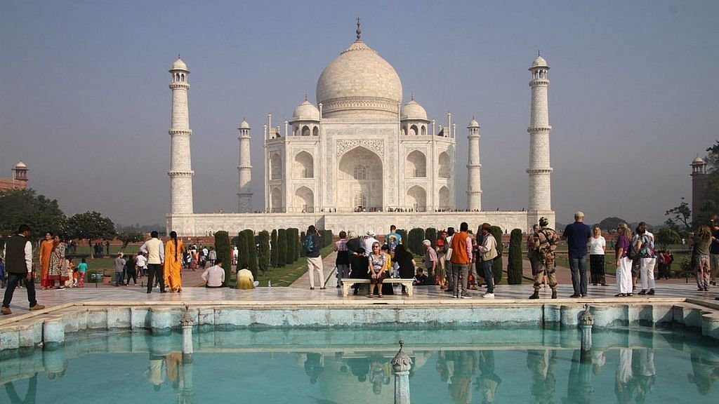 Agra, home of the Taj Mahal, hosts millions of tourists all year round | Photo: Commons