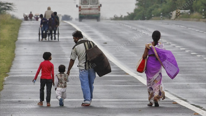 A family of workers walks towards the Delhi-Ghaziabad border | Photo : Suraj Singh Bisht | ThePrint