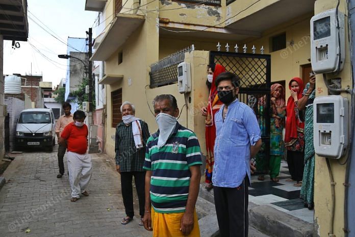 Residents of Khandari in Agra | Suraj Singh Bisht | ThePrint