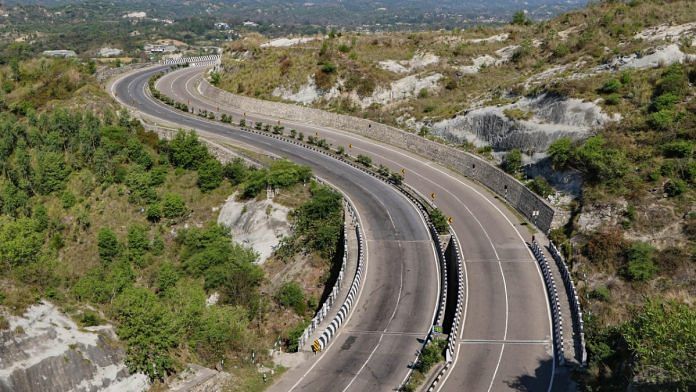 Jammu-Srinagar highway wears a deserted look during the nationwide lockdown to contain the spread of the coronavirus | PTI