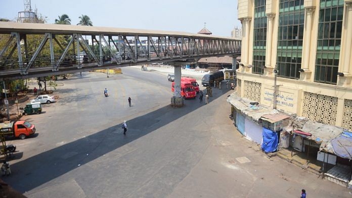 A view of Bandra station, where migrant workers gathered Tuesday, defying the nationwide lockdown, in wake of the coronavirus pandemic, in Mumbai on 15 April 2020 | Shashank Parade | PTI