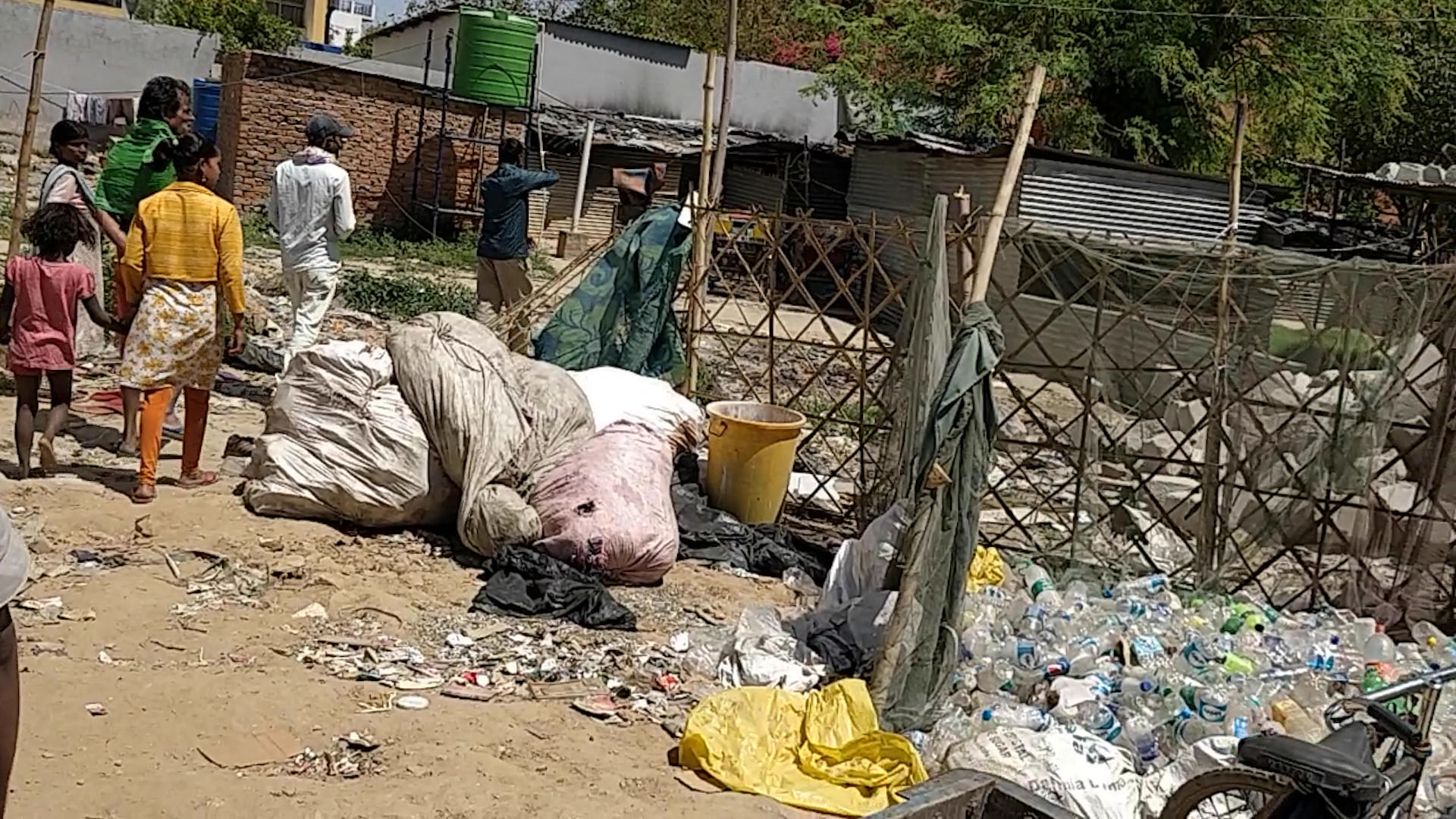 Trash has accumulated at the slum since the lockdown began | ThePrint