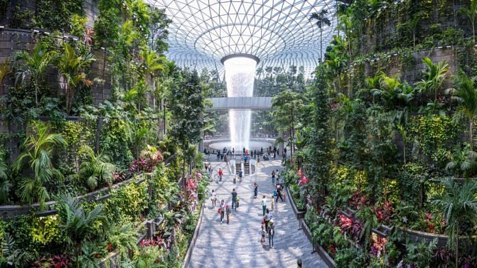 World's tallest indoor waterfall at Singapore's Changi Airport | Flickr