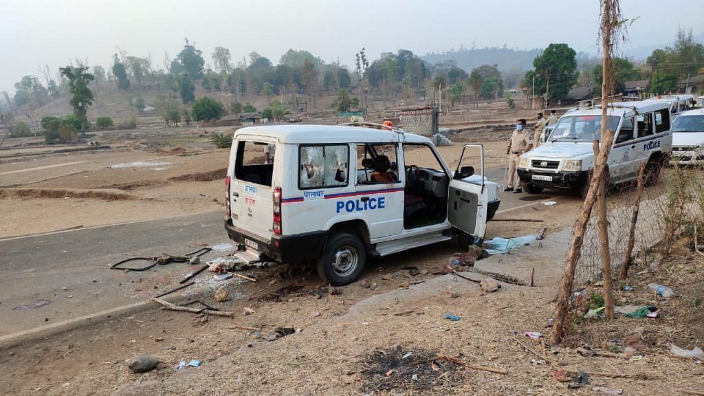 Police vehicles damaged by the mob at Gadchinchale village | By special arrangement