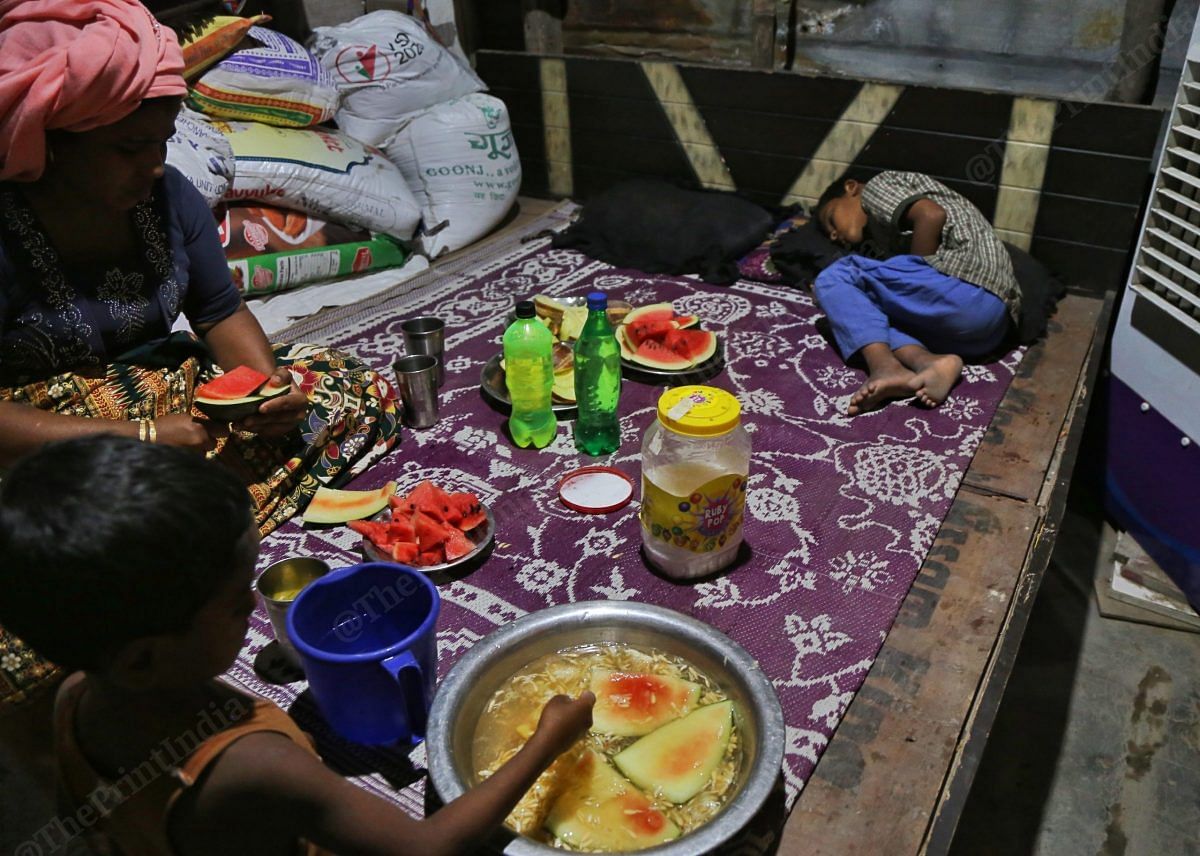 Minara prepares Iftar for her three children | Photo: Manisha Mondal | ThePrint