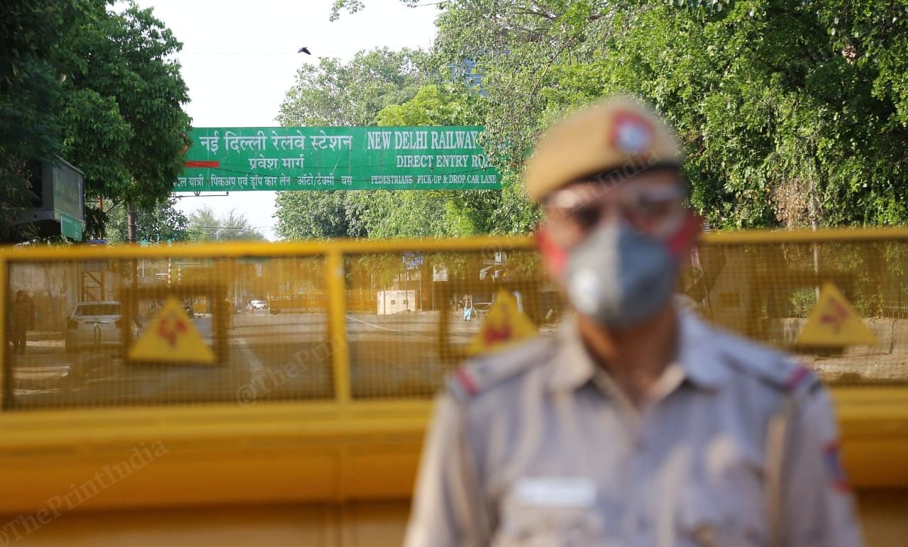 Police were stationed at every corner so that no one could enter the station | Photo: Manisha Mondal | ThePrint