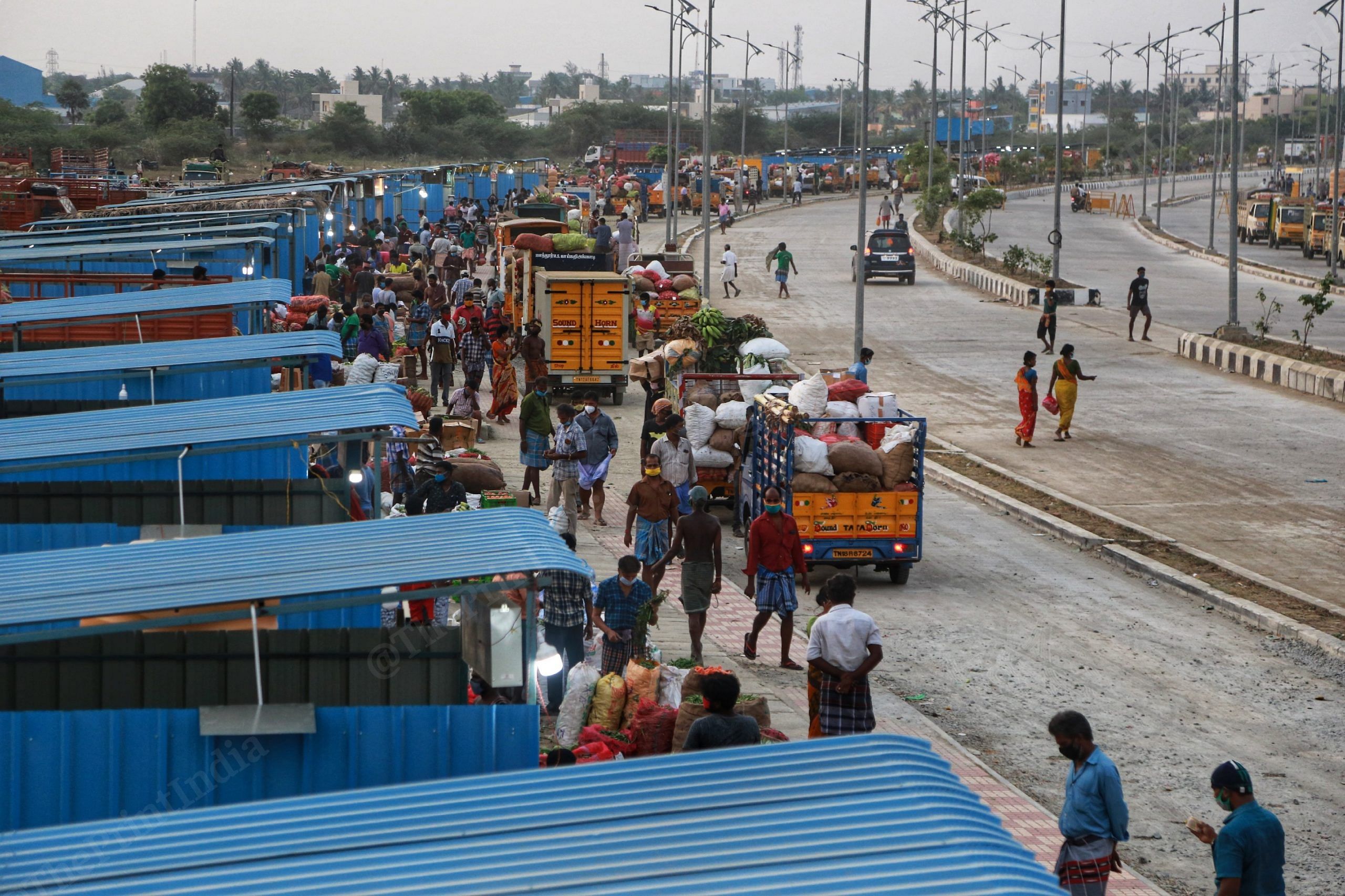 The makeshift market at Thirumazhisai | Photo: Manisha Mondal | ThePrint