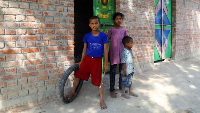 Children spend their days playing or helping their parents while schools in Hardoi remain shut | Suraj Singh Bisht | ThePrint