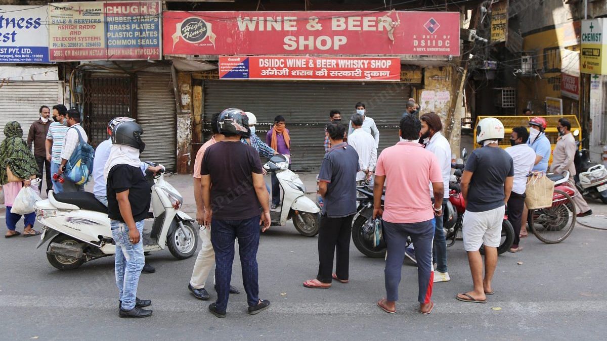 Delhi Govt Directs State Run Liquor Shops To Ensure Alcohol Sale Through Proper Scanning